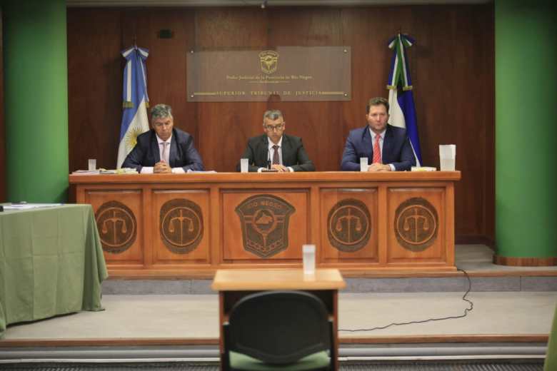 El tribunal está compuesto por MarceloValverde, Carlos Mussi e Ignacio Gandolfi. (Fotos: Marcelo Ochoa)