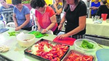 Imagen de La “facu” que hace salsas y dulces con los tomates de antes