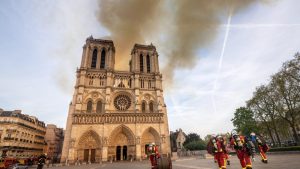 Incendio en Notre Dame: «Hoy París amaneció gris» contó una testigo argentina