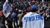 Imagen de Tensión en Vaca Muerta: petroleros van a asamblea ante rumores de despidos