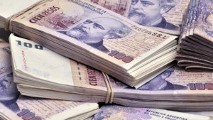 Recuperan gran cantidad de dinero robado en el centro de Roca