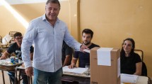 Imagen de En Viedma votaron los  candidatos a legisladores