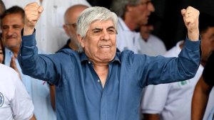 Hugo Moyano dio de baja a Patricia Bullrich como socia de Independiente