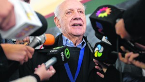 Lavagna no cerró con Alternativa por Scioli y sólo será candidato por su partido