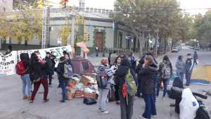 A pesar de la reunión con la ministra, estudiantes mantienen el corte