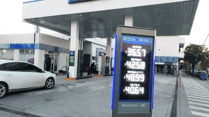 Combustibles: Nación aliviana una nueva suba