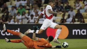 Paolo Guerrero y el  Torpedo Vargas, una lucha gol a gol