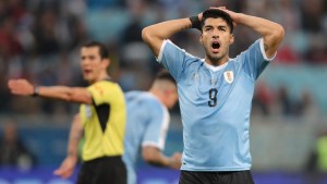 Uruguay empató 2-2 ante Japón y no pudo abrochar su pase a cuartos de final