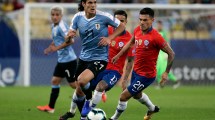 Imagen de Con gol de Cavani, Uruguay le ganó a Chile y se quedó con el Grupo C