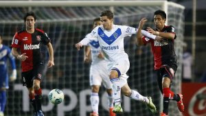 Fernando Gago arregló su llegada a Vélez