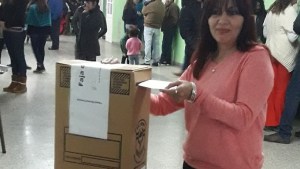 «A Maquinchao lo sacamos adelante todos unidos» dijo la intendenta electa