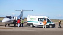 Imagen de Asistieron a un bebé chubutense en Viedma que era trasladado en un vuelo sanitario