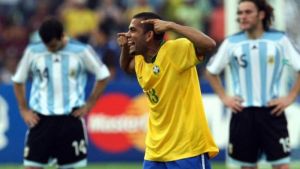 El capitán de Brasil ya sabe lo que es anotarle a Argentina en Copa América