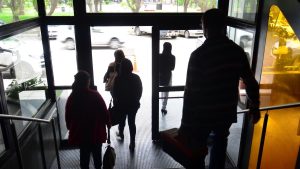Día del empleado público en Río Negro: qué pasa con los organismos y las escuelas este jueves