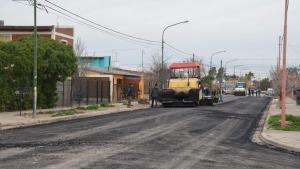 Cuáles son las 151 cuadras de Viedma que serán asfaltadas en distintos barrios