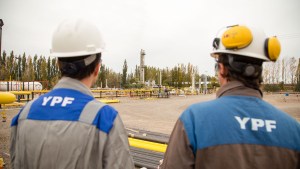 Impuesto a las Ganancias: buscan recortar el impacto en los trabajadores petroleros, ¿quiénes lo pagarían?
