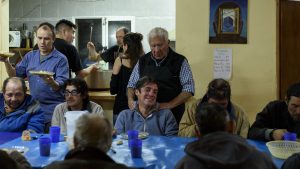 El hogar Emaus, un refugio  para el hambre y el frío de Bariloche