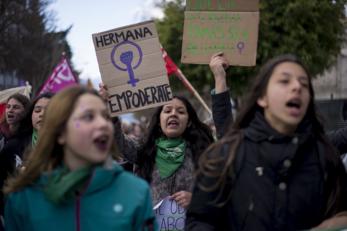 Las manifestantes se movilizaron hasta el Centro Cívico para reclamar por el aborto legal. (Foto: Marcelo Martínez)