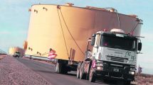 Imagen de Precaución en la Ruta 8 por el traslado de dos grandes tanques en Neuquén