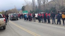 Imagen de Corte de la ruta 40: los mineros mantienen su reclamo en Chos Malal