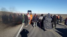 Imagen de Desocupados de Zapala mantienen el corte en la ruta 22