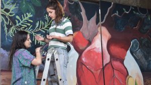 Un mural anticipa la Semana de la Juventud en Bariloche