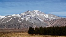 Imagen de Con estaciones de monitoreo buscan obtener datos certeros del volcán Domuyo