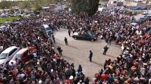 Imagen de Video: una multitud despidió al niño baleado en Cutral Co