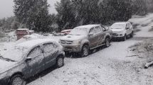 Imagen de El invierno no se va más… !Nieva en Villa Pehuenia!