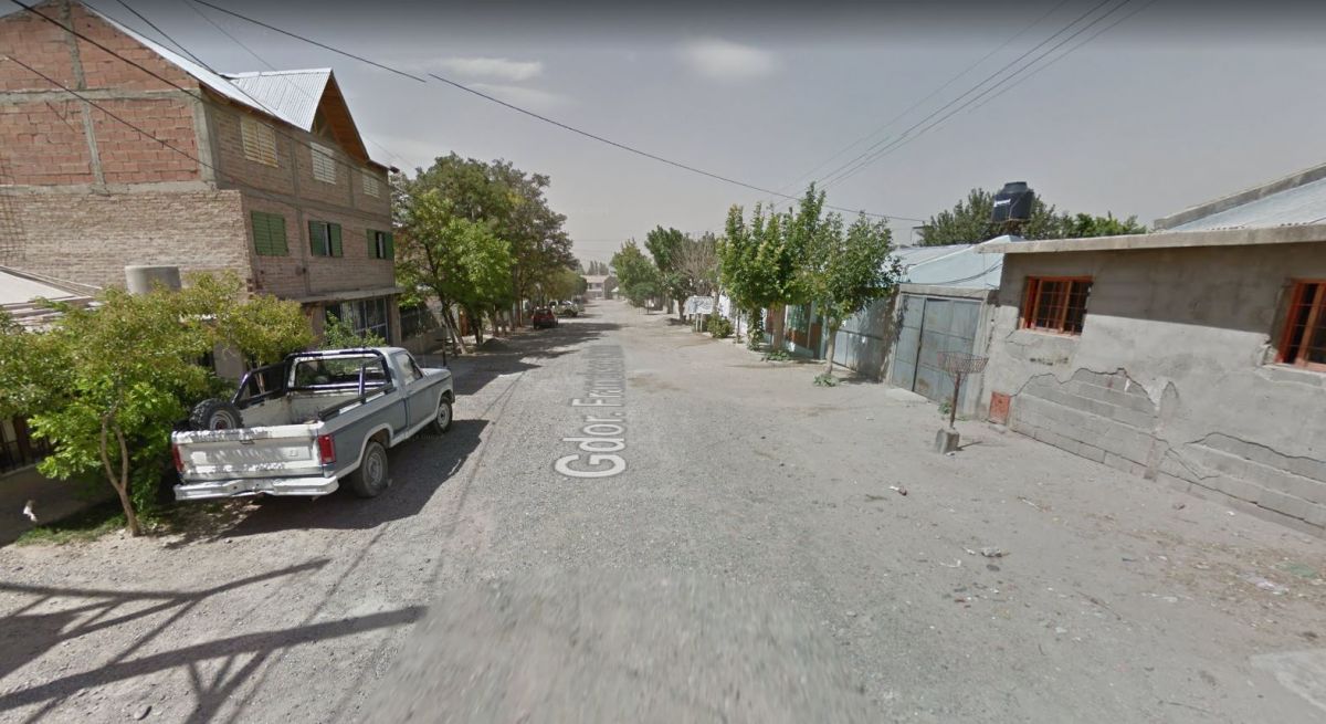 El incendio fue en la calle Gobernador Denis al 1.680. (Foto: Captura Google Maps.-)