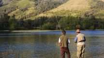 Imagen de Apertura de la temporada de pesca: cuánto sale el permiso y dónde se compra en Neuquén y Río Negro