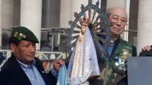 Imagen de Patagónicos en el Vaticano: el Reino Unido devolvió la virgen de Luján que estuvo en Malvinas