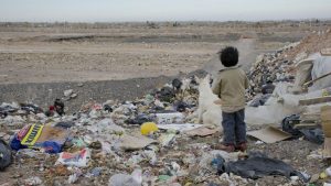 Informe de la UCA: 1 de cada 2 niños vive en un ambiente contaminado en Argentina