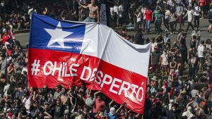 «Un Chile que no nos gusta», con desigualdad y corrupción