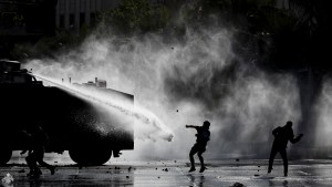 Los anuncios de Piñera no convencen y Chile continúa con las protestas