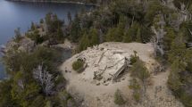 Imagen de ¿Bunker nazi? ¿Hotel de Perón? El misterio de la fortaleza en ruinas en Bariloche