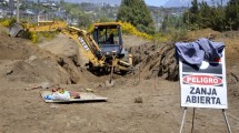 Imagen de Después de 3 años, empezó la obra del colector costanero de Bariloche