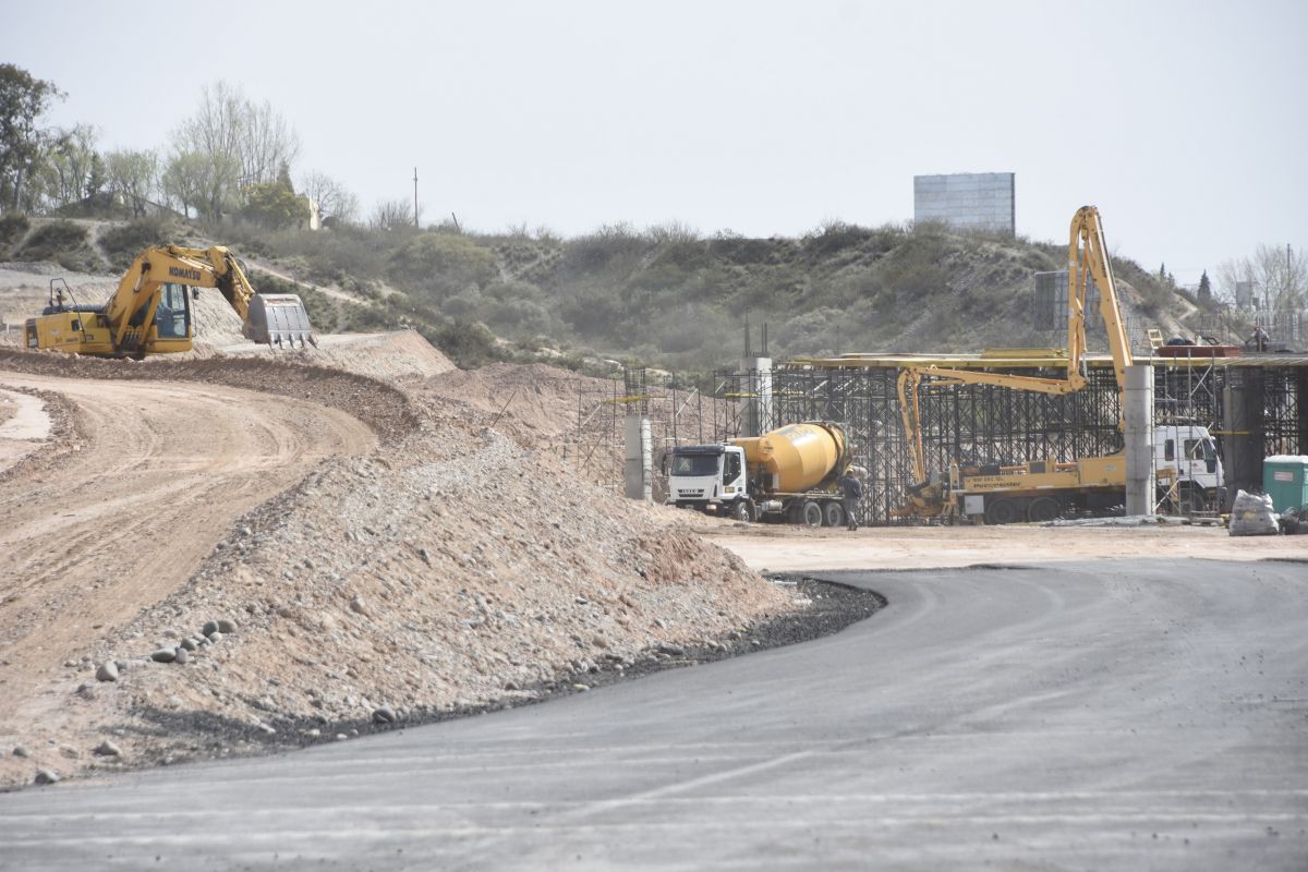 Estiman que la obra del nodo vial finalizará en marzo. Foto: Archivo Juan Thomes