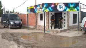 Desbaratan «kiosco» narco en un barrio de Cipolletti