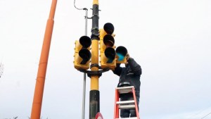 El viernes debuta el nuevo semáforo de Ruta 22 y acceso a Isla Jordán en Cipolletti
