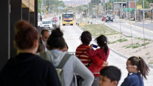 Eximirán de impuestos municipales a los comercios afectados por el Metrobus