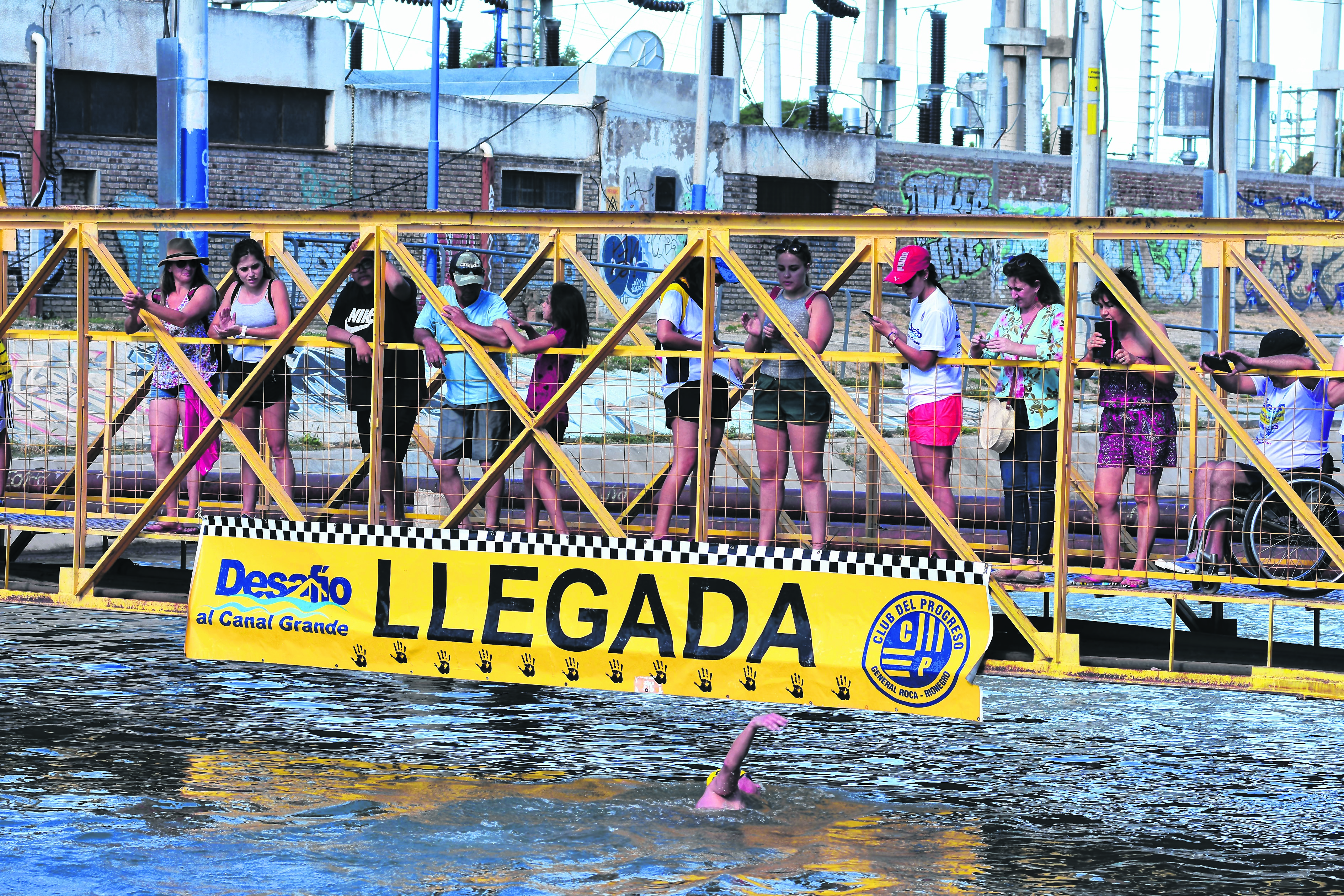 Duarte Y Marin Festejaron En El Desafio Del Canal Grande