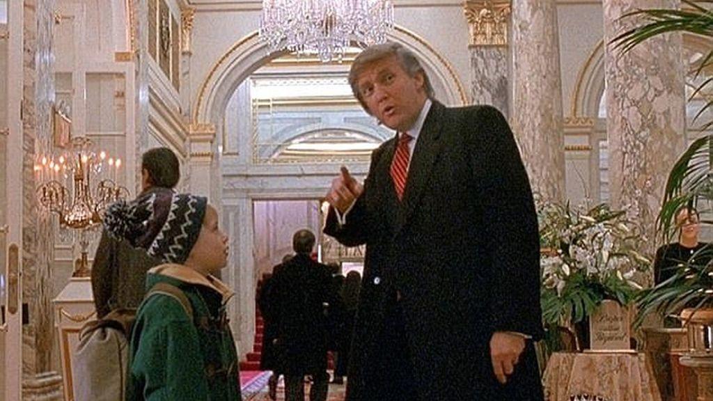 Una captura de la escena que comparten el protagonista del film con el presidente de Estados Unidos. 