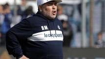 Imagen de Maradona contra Riquelme: «No me interesa que me den una plaqueta en Boca»