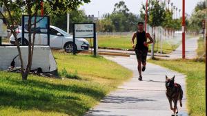 Cipolletti: desde el lunes habrá profesores de educación física en la ciclovía y el Parque Norte