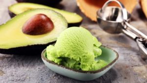 En este día de calor… un helado diferente: palta y coco