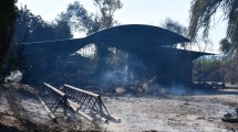 Imagen de Incendio en Guerrico: el dueño de la chacra se quejó por la demora de Bomberos