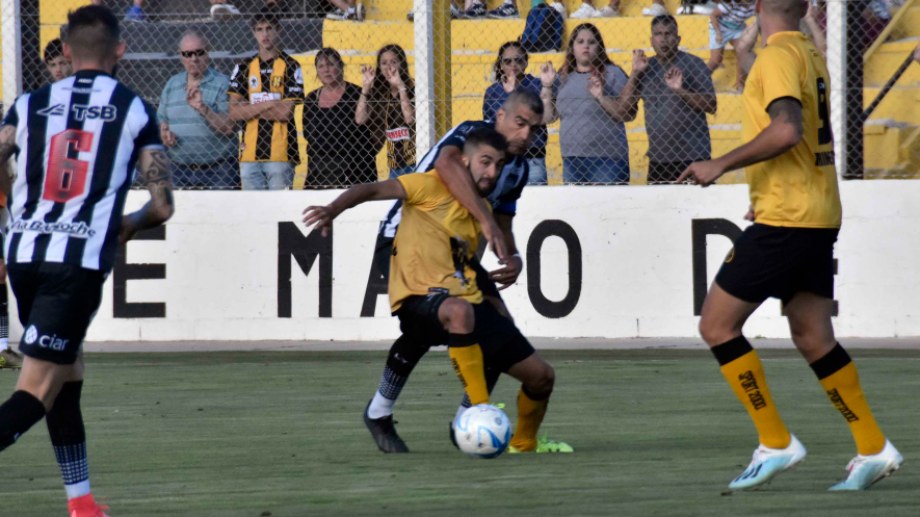 Berra hizo el gol y se perderá la próxima fecha por cinco amarillas. (Foto: Gentileza Diario Jornada)