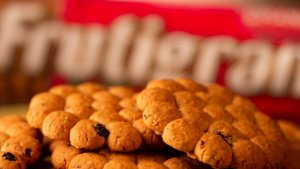 Prohíben la circulación de lotes de galletitas Frutigran