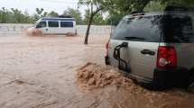 Imagen de Por las fuertes lluvias hubo inundaciones y evacuados en Rincón de los Sauces